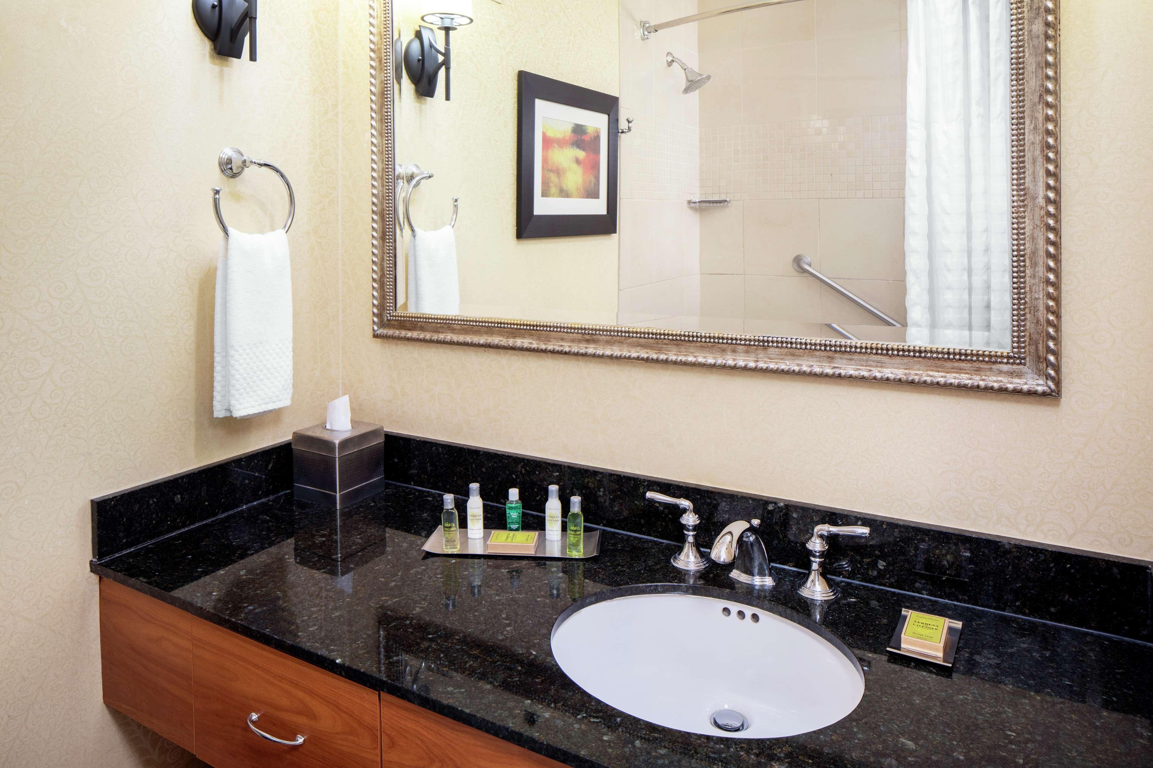 Doubletree By Hilton Cleveland East Beachwood Exteriér fotografie