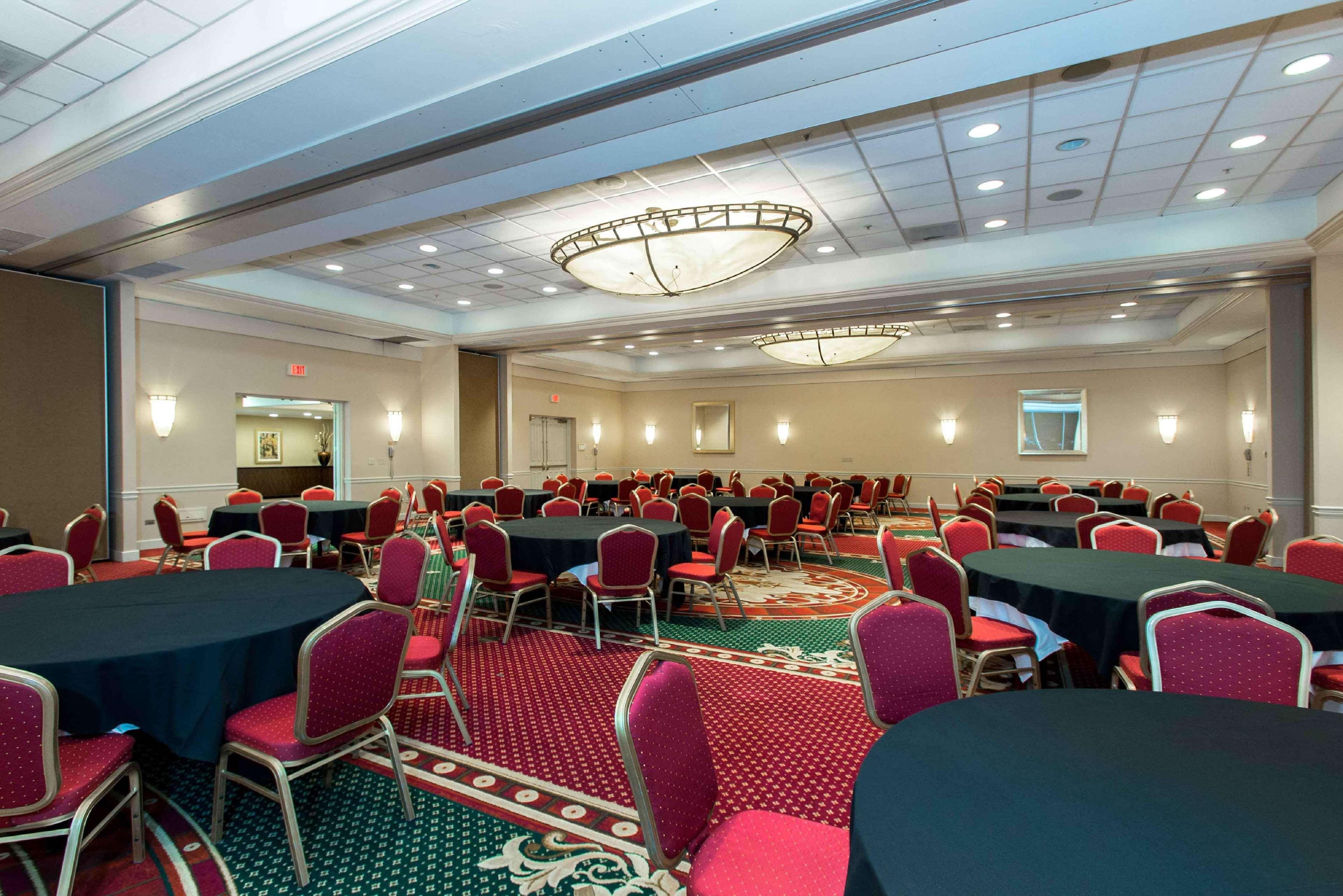 Doubletree By Hilton Cleveland East Beachwood Exteriér fotografie