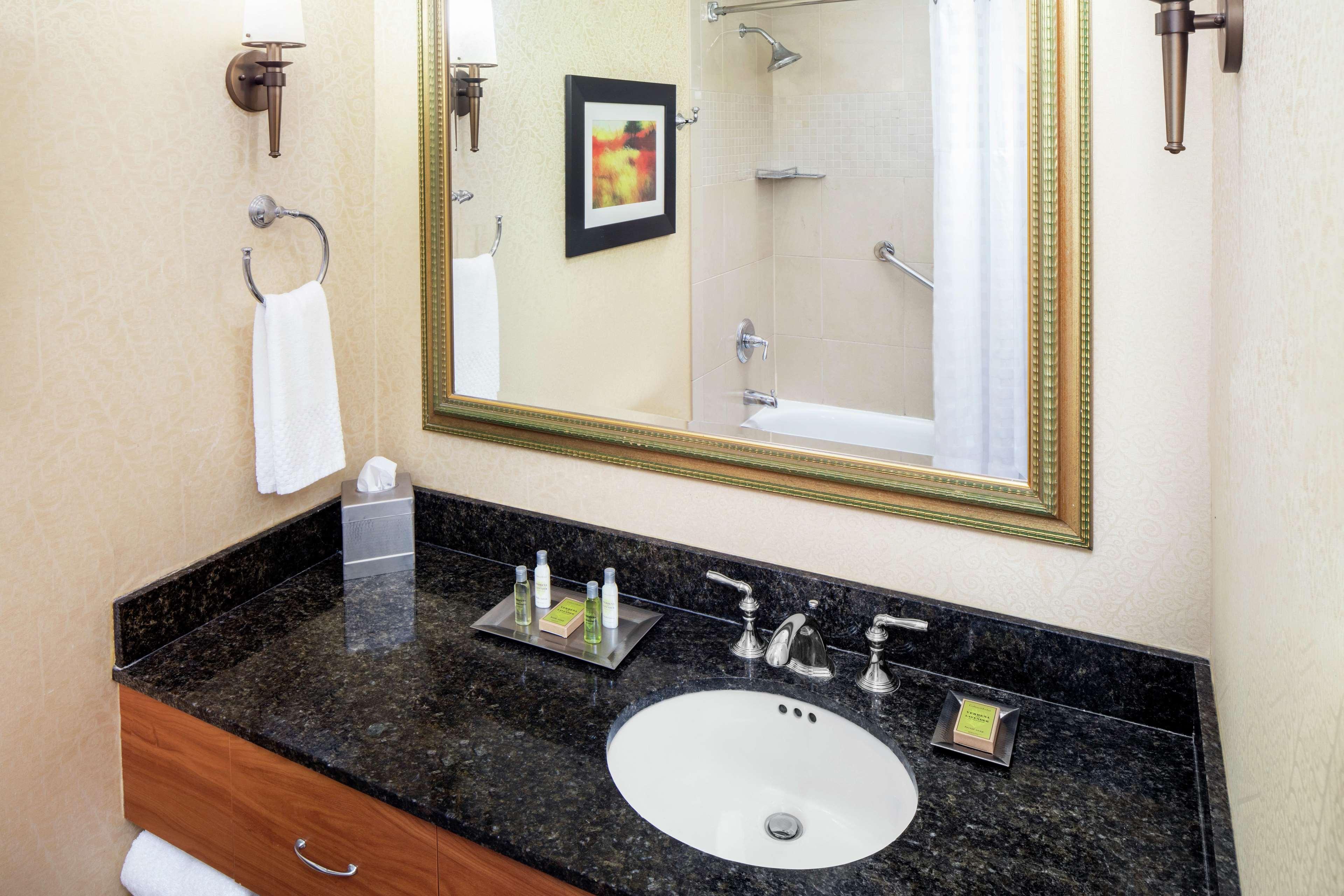 Doubletree By Hilton Cleveland East Beachwood Exteriér fotografie