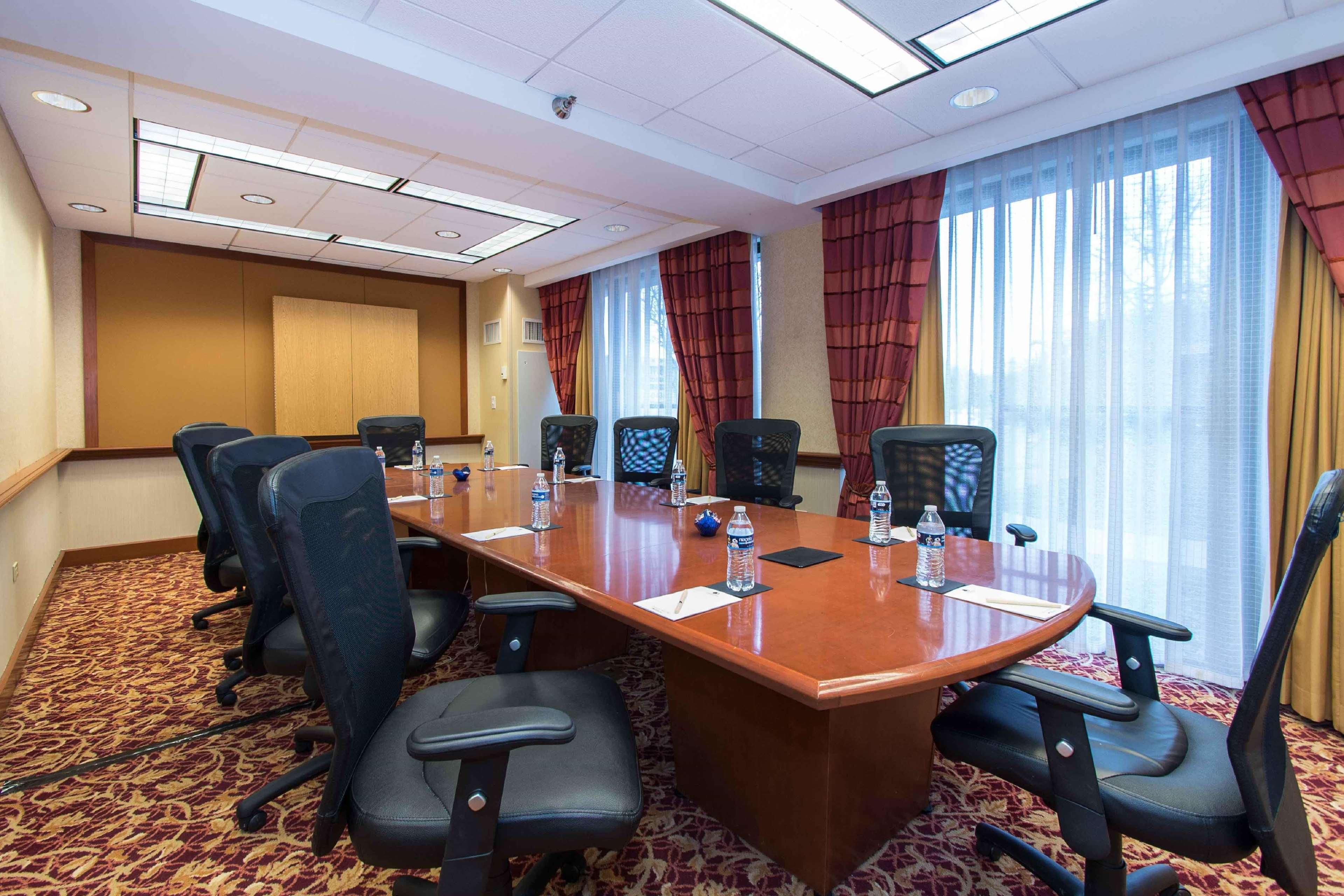 Doubletree By Hilton Cleveland East Beachwood Exteriér fotografie