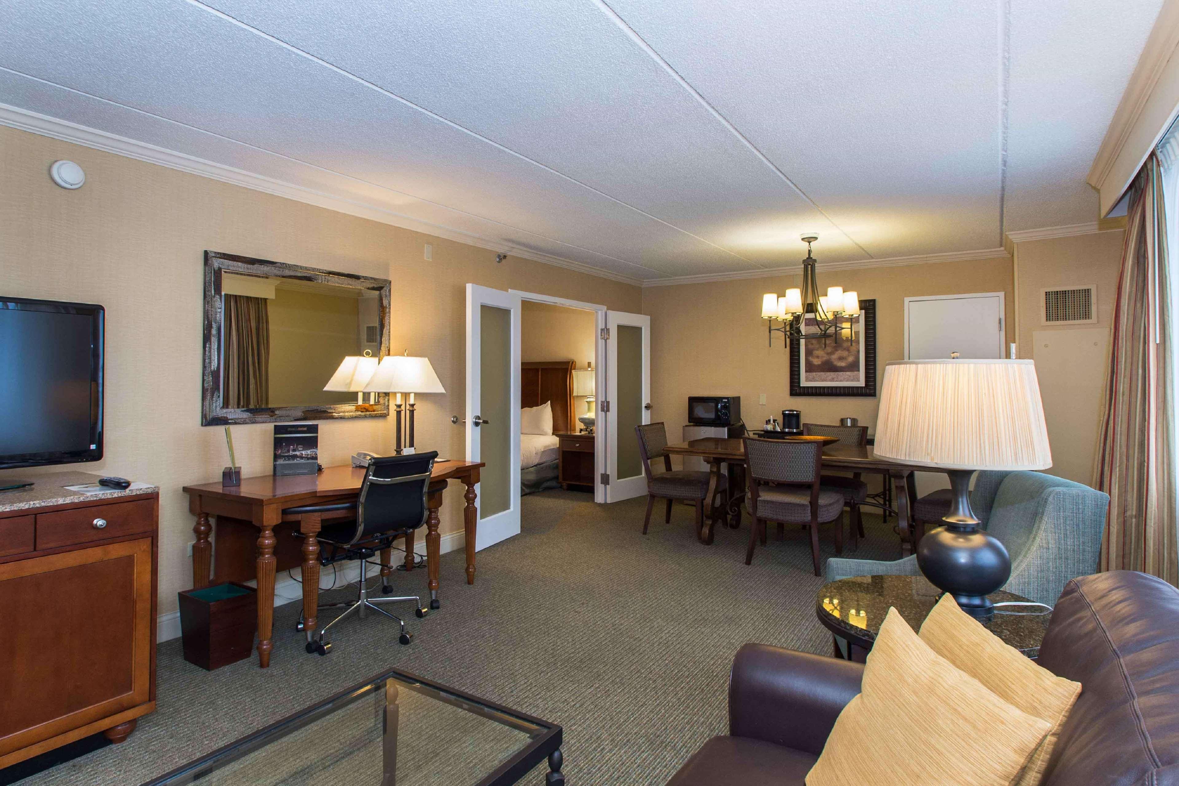 Doubletree By Hilton Cleveland East Beachwood Exteriér fotografie