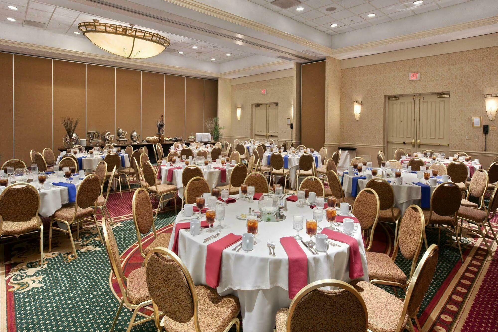 Doubletree By Hilton Cleveland East Beachwood Restaurace fotografie